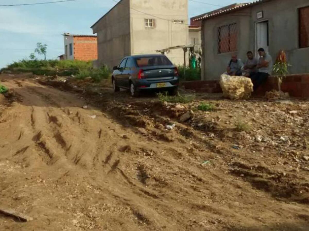 Inician demolición de casas construidas en zona de riesgo por deslizamientos