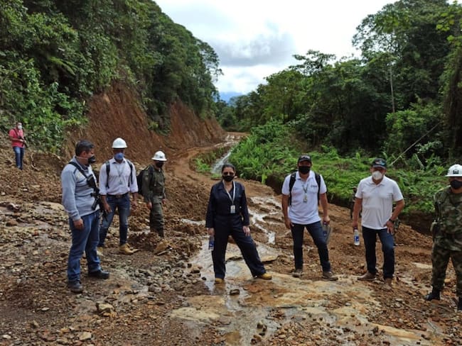 Se reanudan obras en la vía Junín - Barbacoas