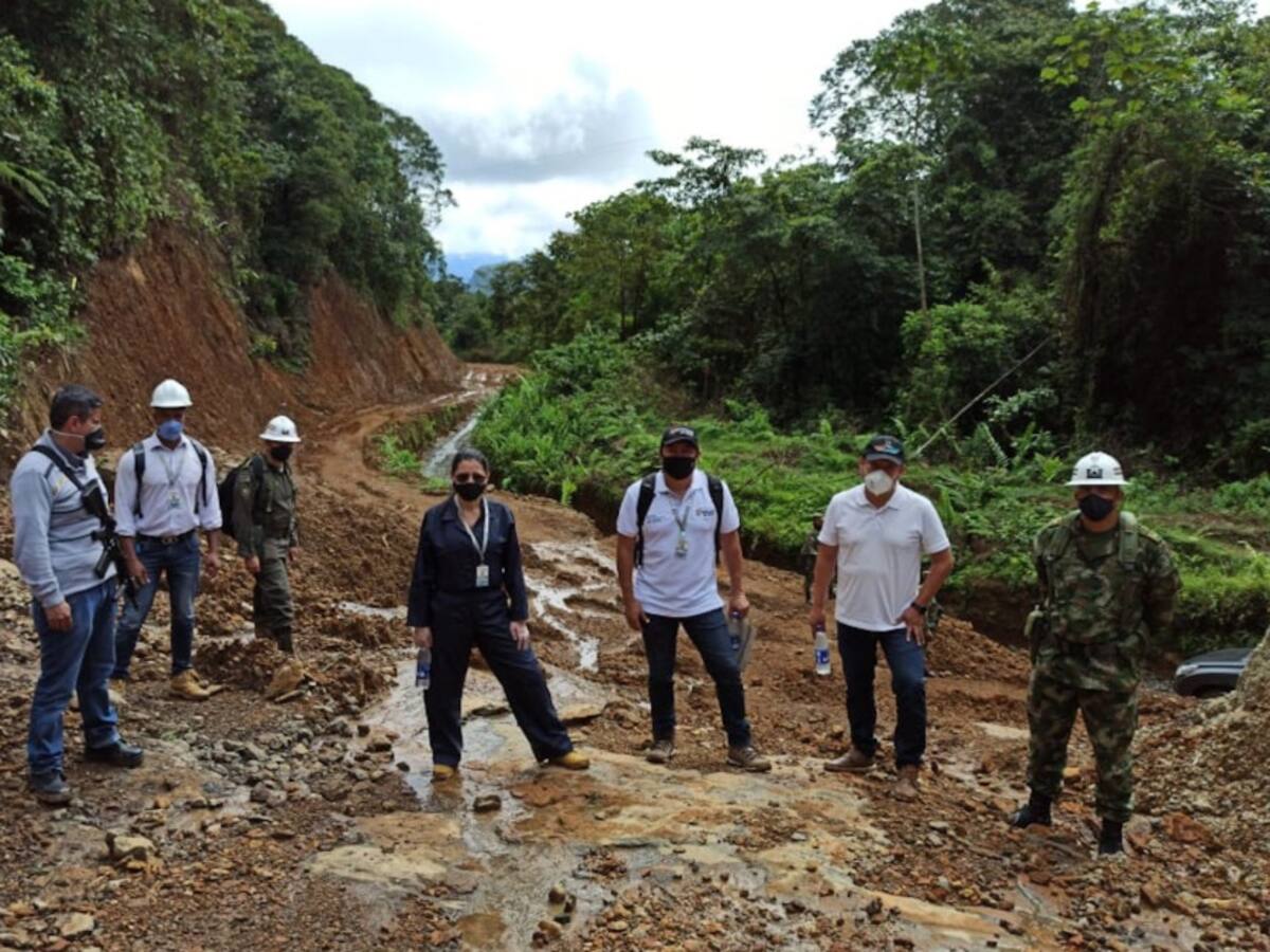 Se reanudan obras en la vía Junín - Barbacoas