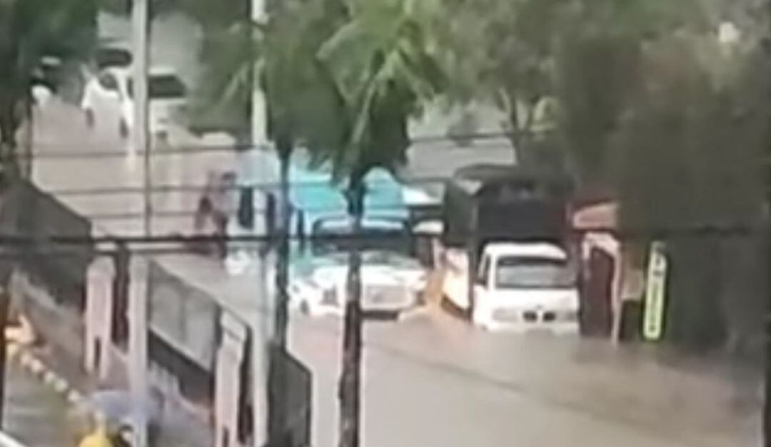 Fuerte vendaval produjo inundaciones en siete barrios de Popayán