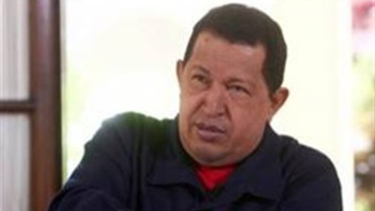 Chávez insiste en que acusaciones de Colombia reflejan 'lucha de poder' Santos-Uribe