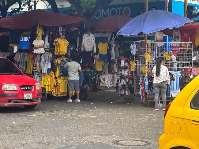Fiebre mundialista impulsa la venta de camisetas en Cúcuta
