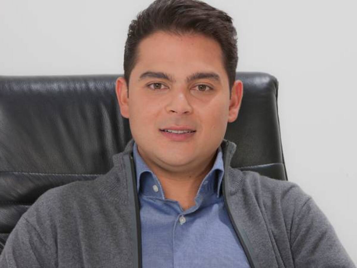 Efraín Torres: “Los derechos de los niños pasarán de 'agache' por la JEP"
