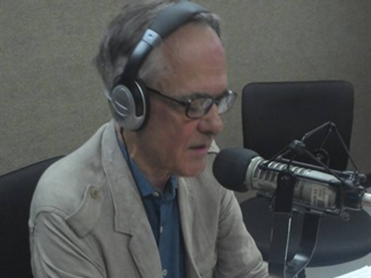 Políticos son sinvergüenzas que van tras de un botín: Fernando Vallejo
