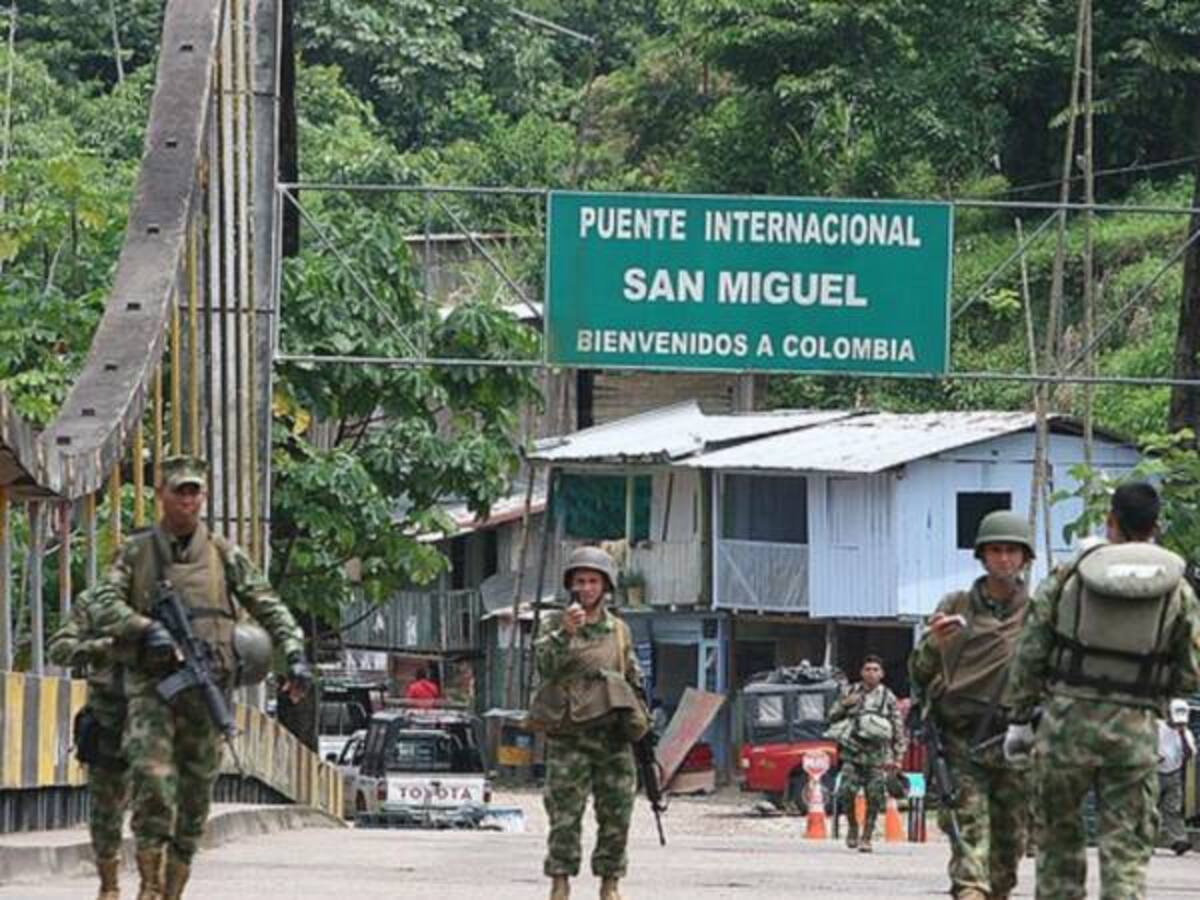 Ecuador lanza nueva política de seguridad en la frontera con Colombia