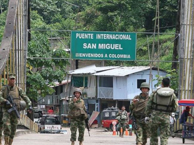 Ecuador lanza nueva política de seguridad en la frontera con Colombia
