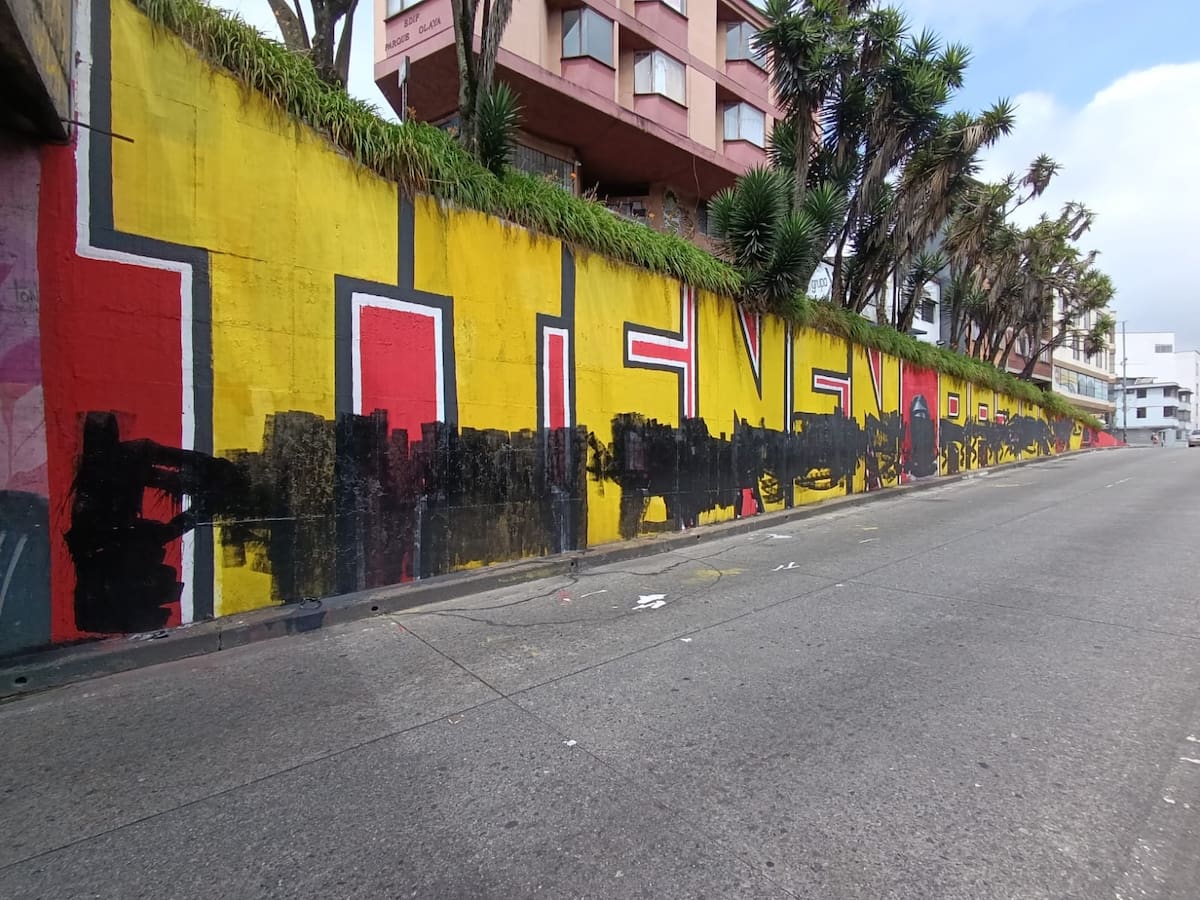 El domingo pintarán de nuevo en Manizales el mural “Las cuchas tienen la razón”