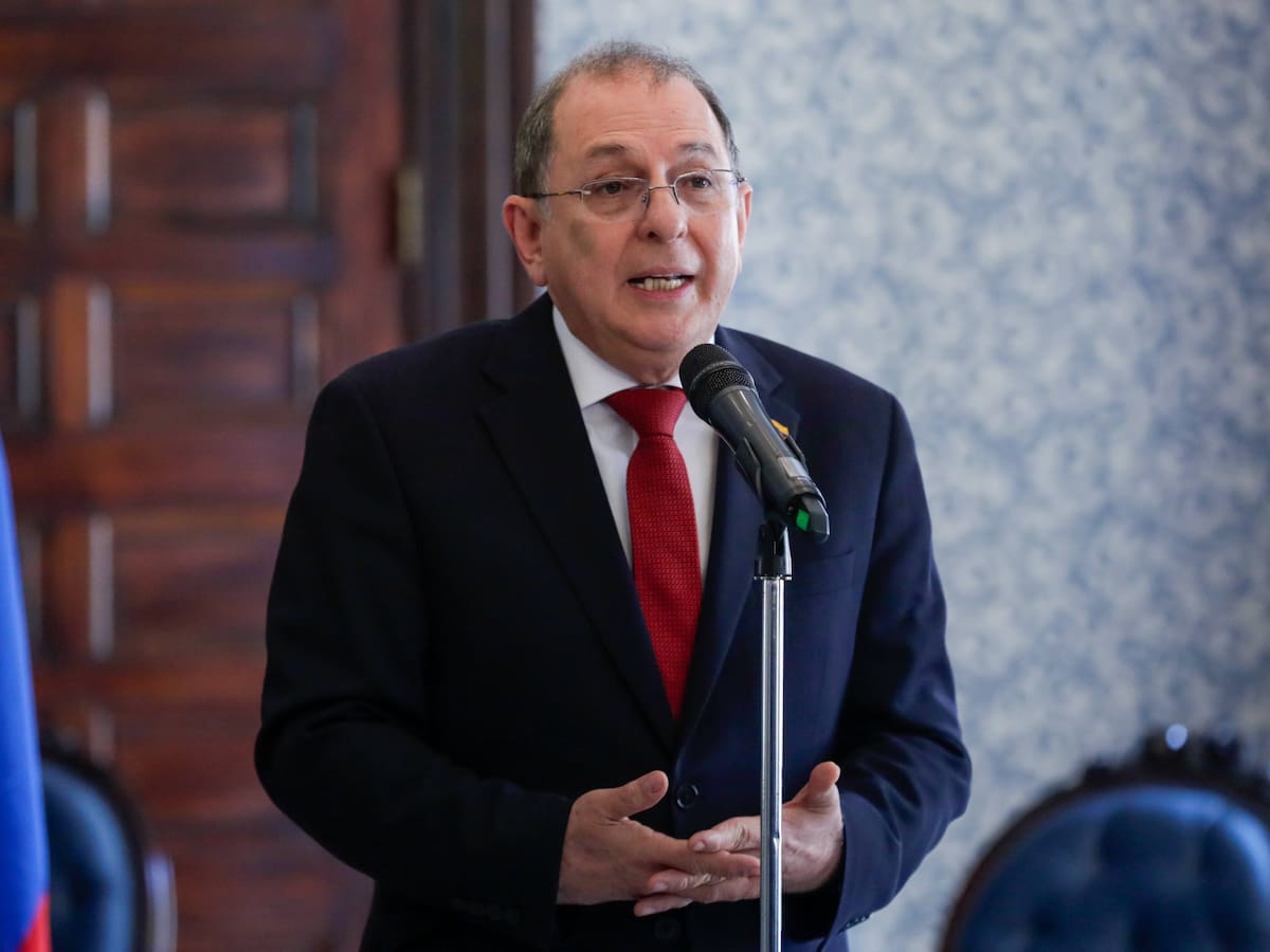 Jorge Rojas no aceptará cargo de embajador alterno ante la OEA, señalando problemas en Cancillería