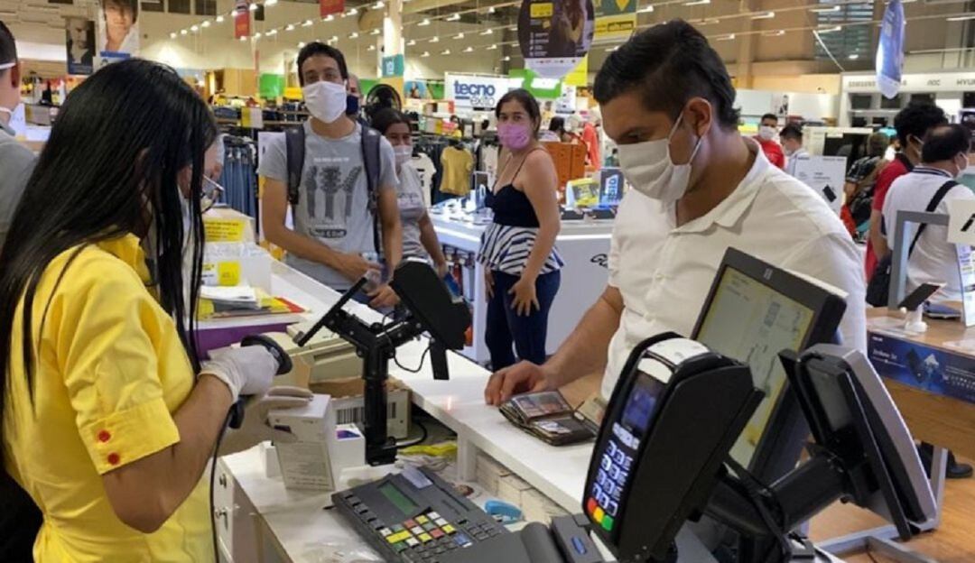 Comercio reporta buen balance día sin IVA