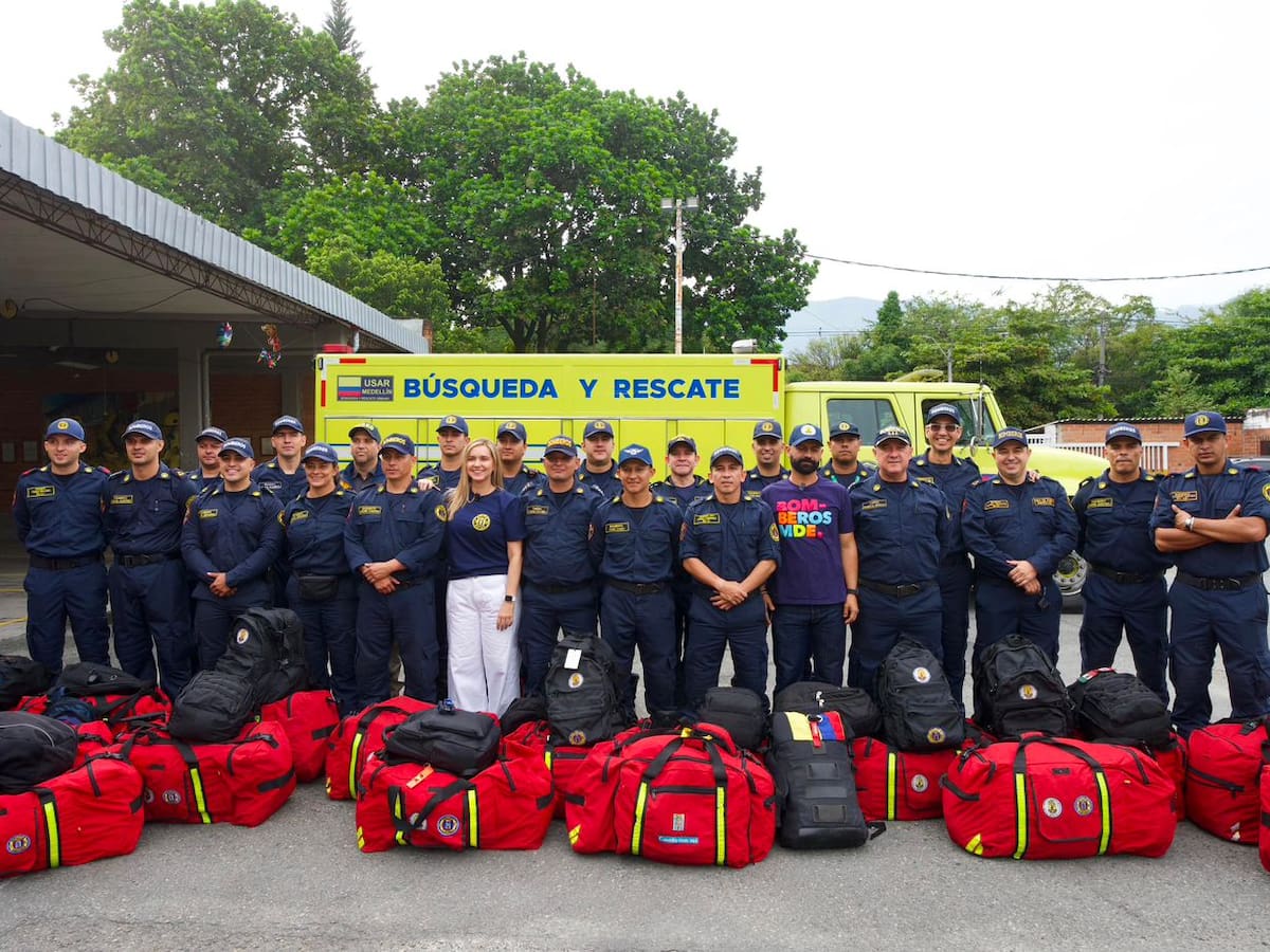 Bomberos de Medellín ya viajan a Venezuela para apoyar durante la emergencia sísmica
