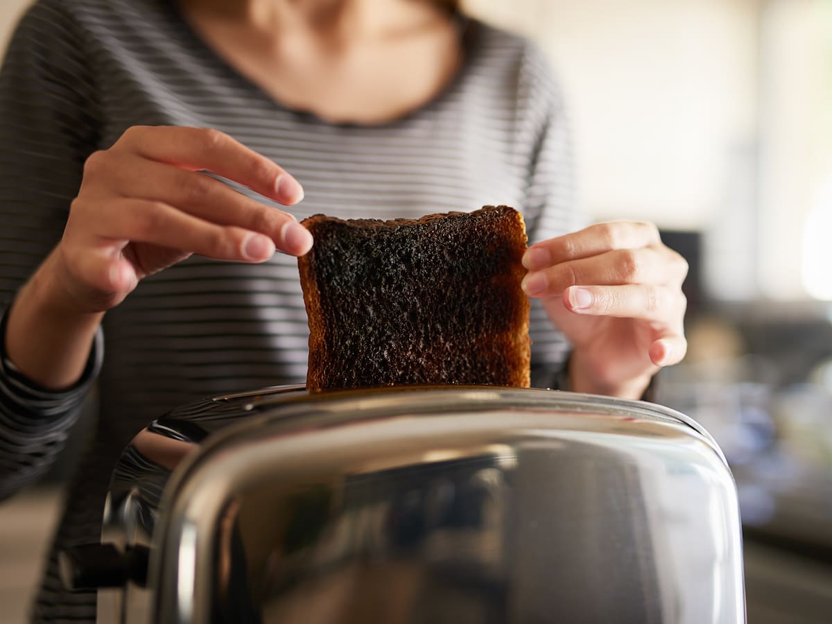 ¿Por qué nunca debería comer alimentos quemados?: Conozca el riesgo