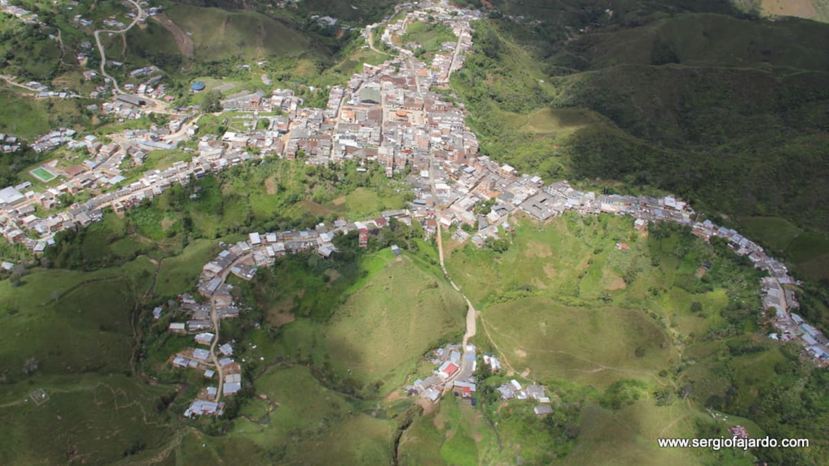 Un contratista de Mineros S.A. quedó herido al pisar una mina antipersona en Anorí