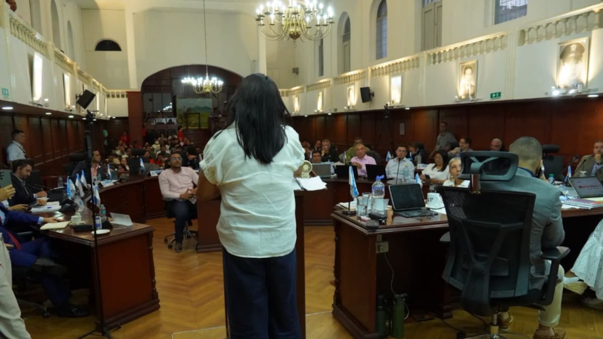 Asamblea del Valle respaldó la gestión de Indervalle tras debate de control político