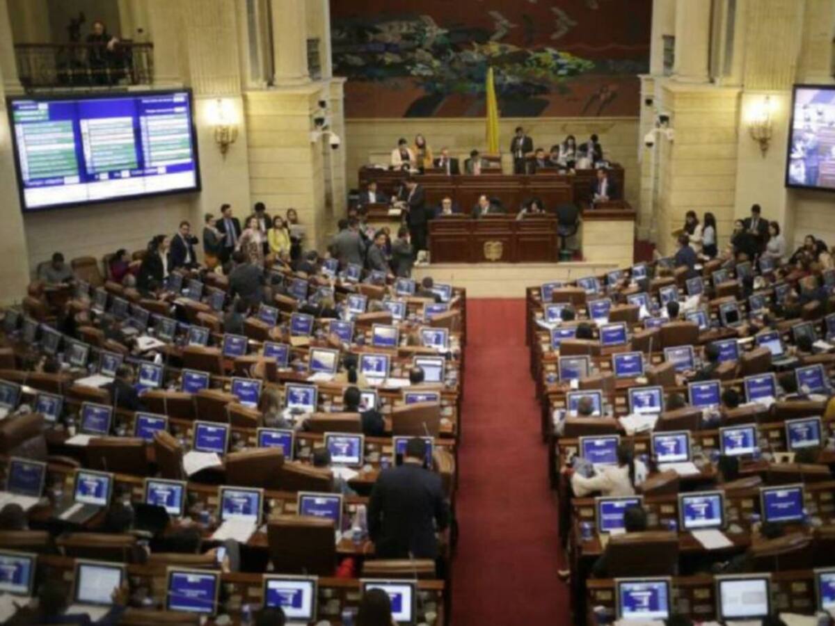 Sorprenden candidato a la Cámara transportando dinero