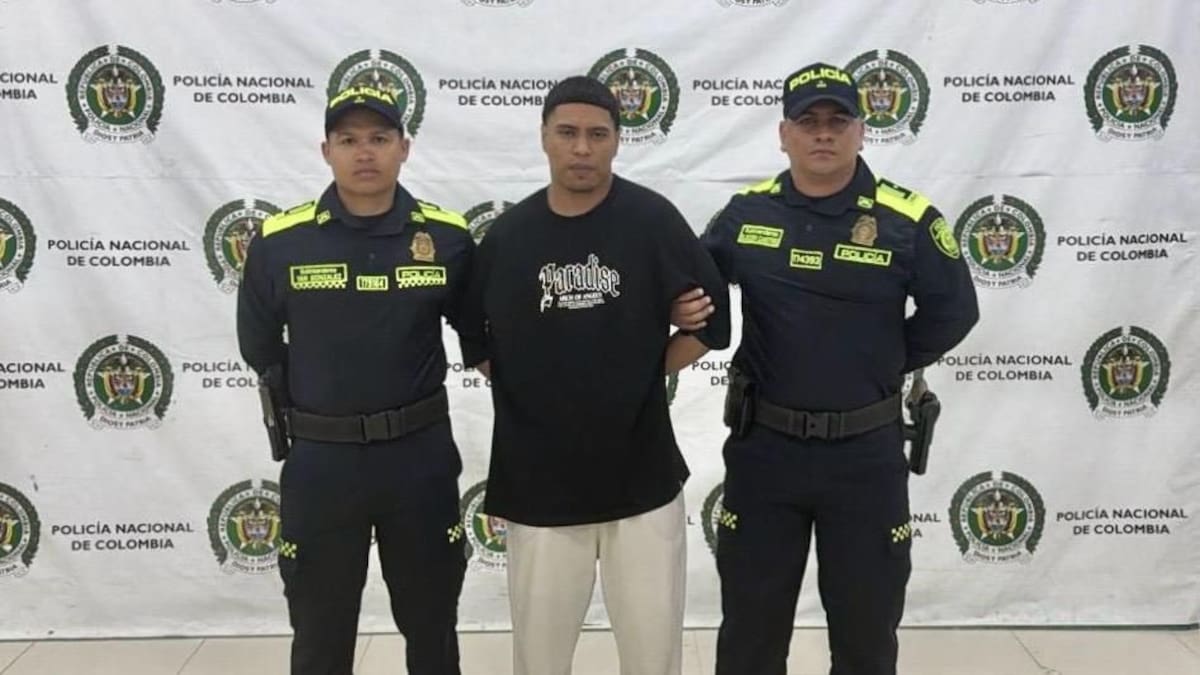 Capturan a ‘Carlos Muletas’, señalado de dirigir brazo armado con 400 hombres de ‘Los Costeños’