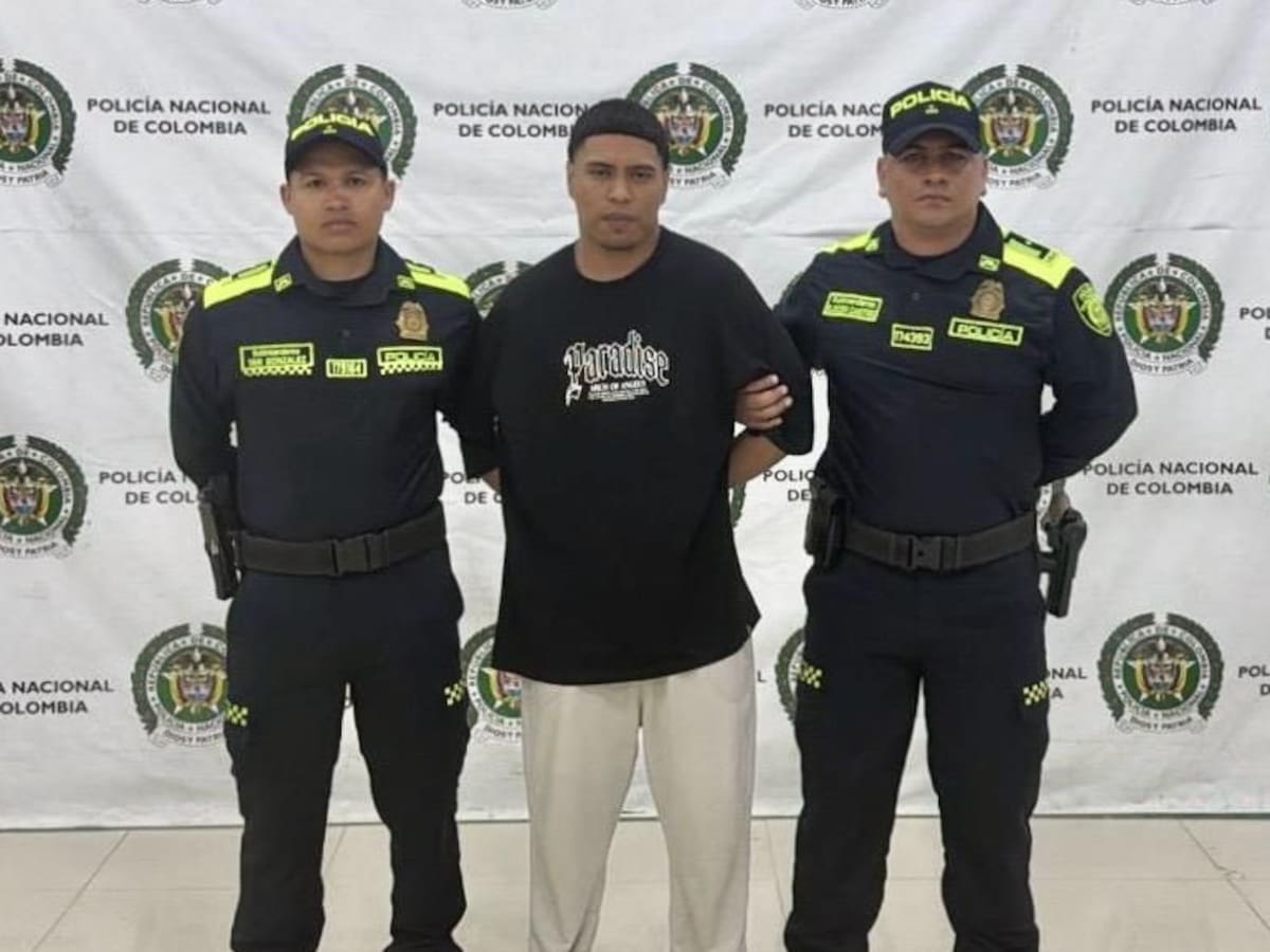 Capturan a ‘Carlos Muletas’, señalado de dirigir brazo armado con 400 hombres de ‘Los Costeños’