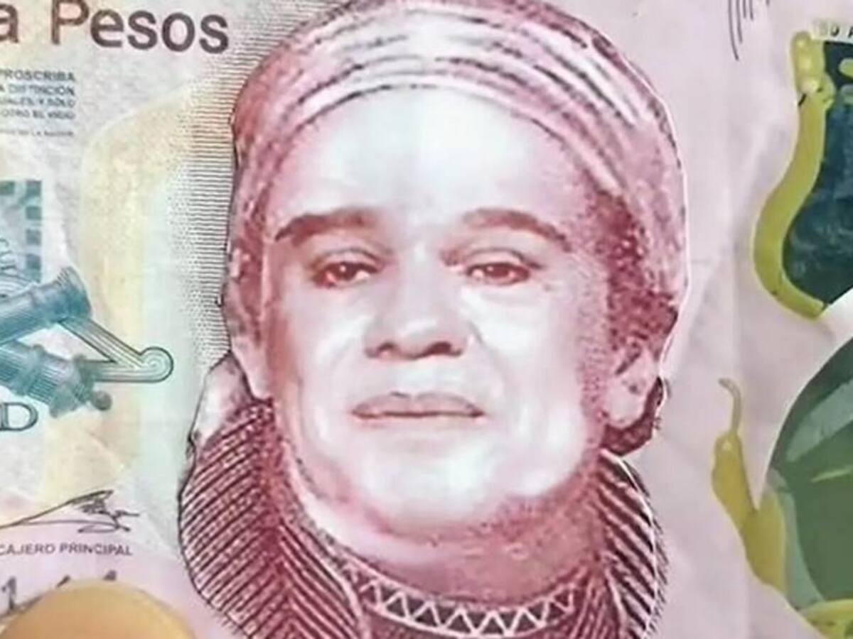 Le metieron un billete falso por no revisarlo; tenía la cara de Juan Gabriel