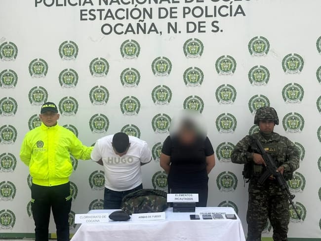 Capturan a presunto integrante del Eln y a una mujer señalada por microtráfico en Ocaña. / Foto: Policía.