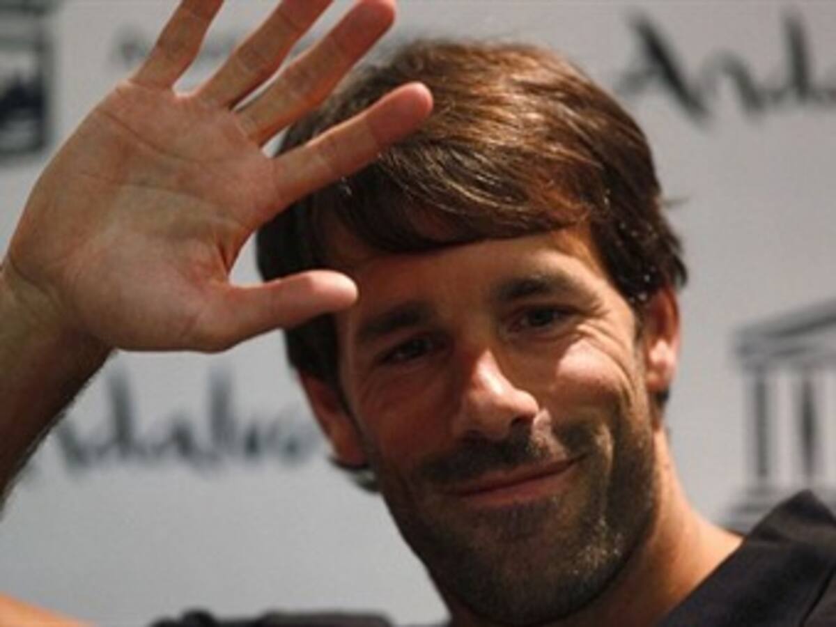 El holandés Ruud Van Nistelrooy anuncia su retiro