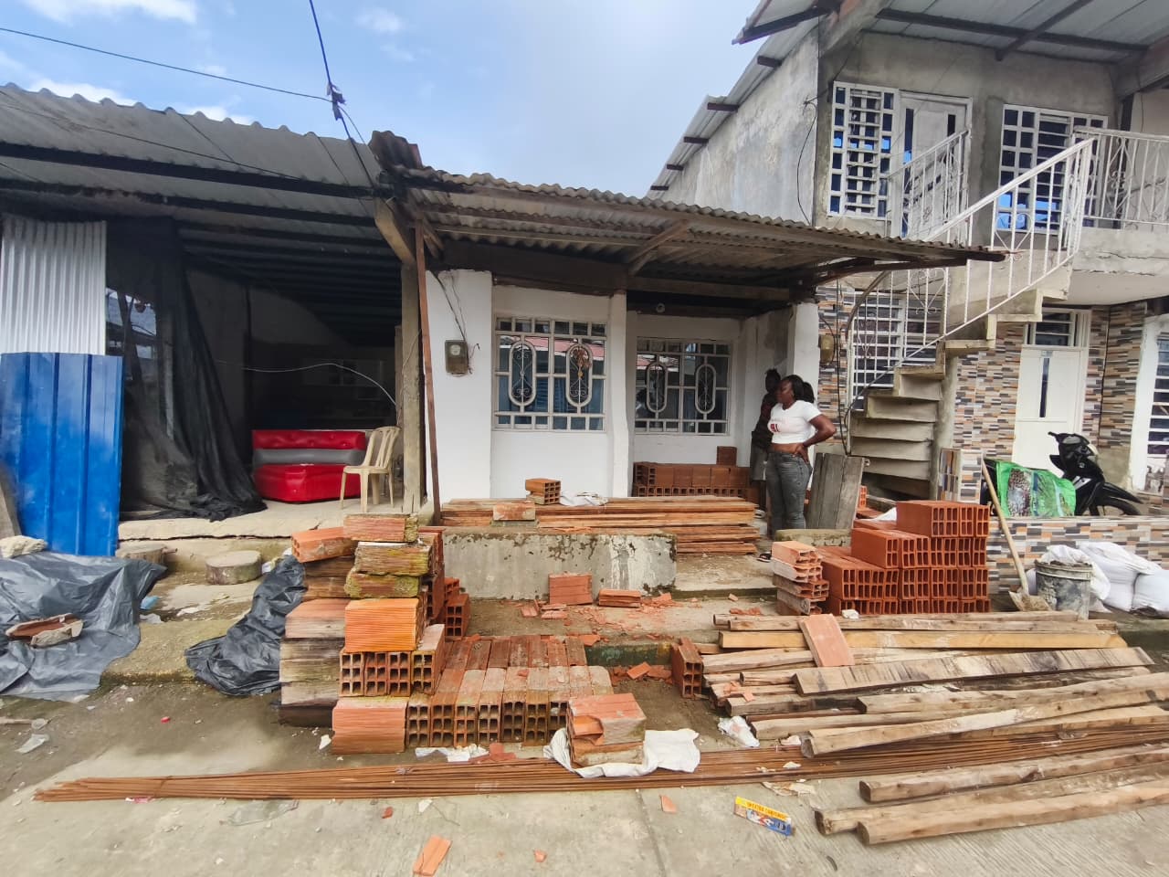 Antes de definir la intervención en algunos sectores del Distrito, las autoridades realizarán estudios para determinar si las familias pueden permanecer en sus terrenos o si será necesario reubicarlas. Foto: Gobernación del Valle del Cauca.