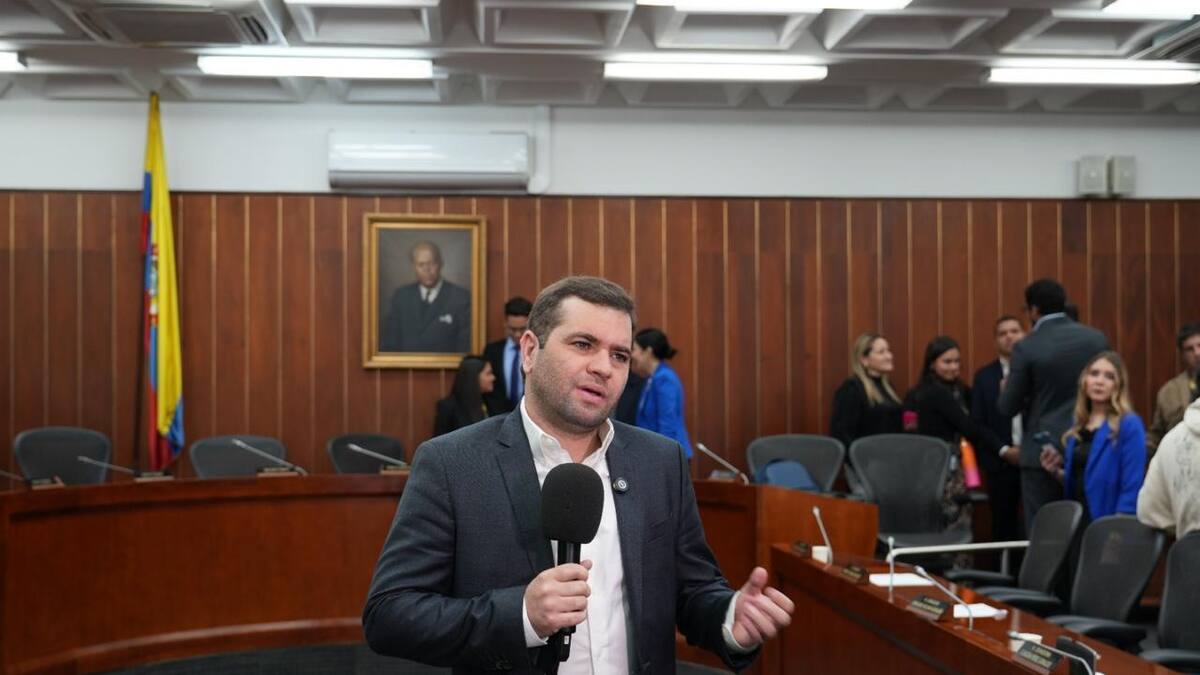 Senador bolivarense Enrique Cabrales rechazó nueva reforma tributaria