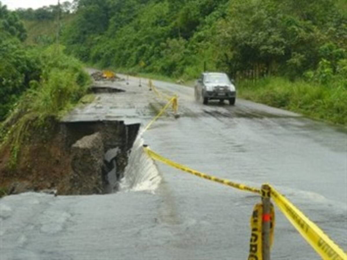 Invierno mantiene 39 vías cerradas y 258 pasos restringidos