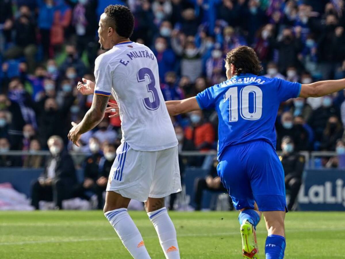 Real Madrid inició con pie izquierdo el 2022, increíble error de Militao