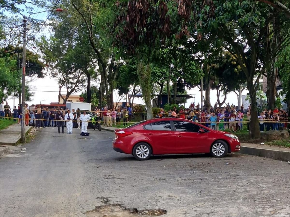 Encuentran a una persona muerta al interior de un vehículo en Ibagué
