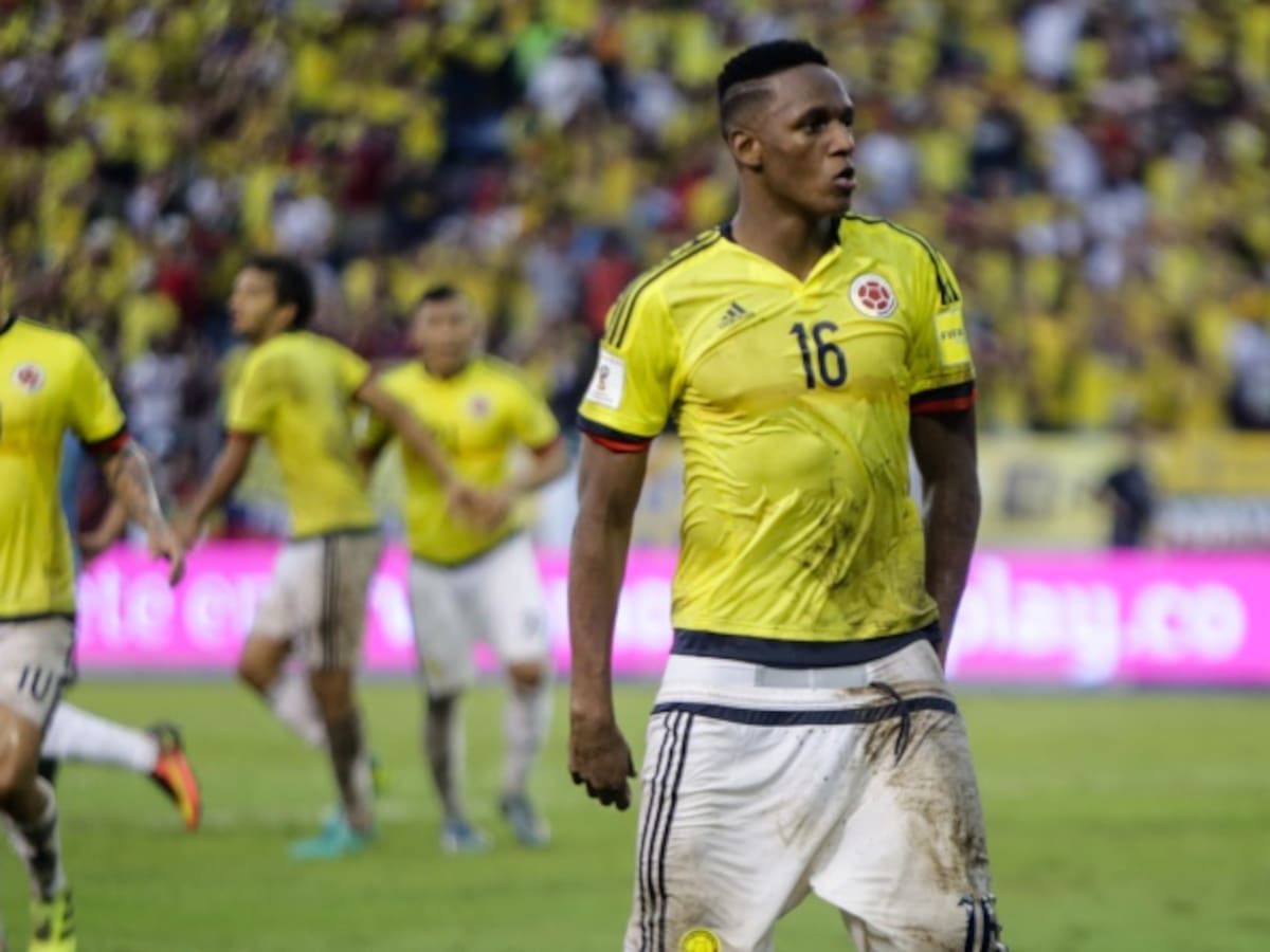 Yerry Mina salió lesionado en juego con el Palmeiras