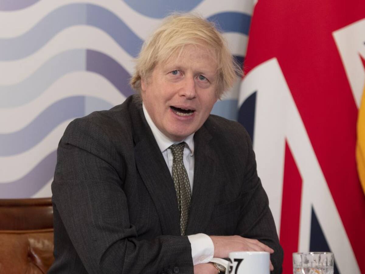 Johnson presentó plan para el desconfinamiento en Inglaterra