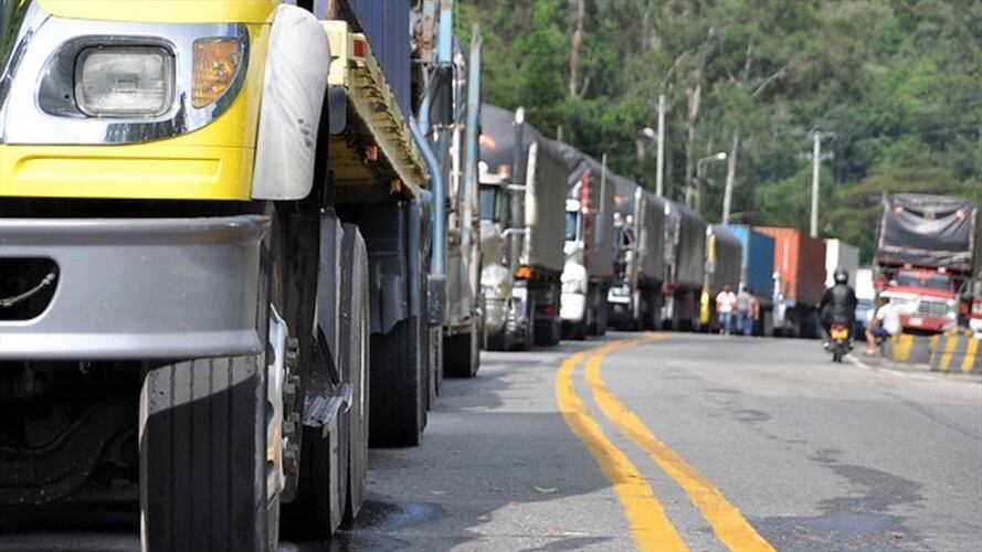 Camioneros rechazan ampliación de horario de restricción de camiones en Chía. Foto: Colprensa