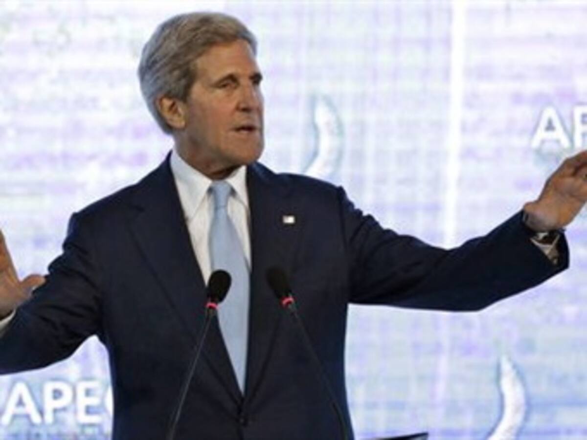 Kerry alaba esfuerzos de Colombia por combatir inseguridad y narcotráfico