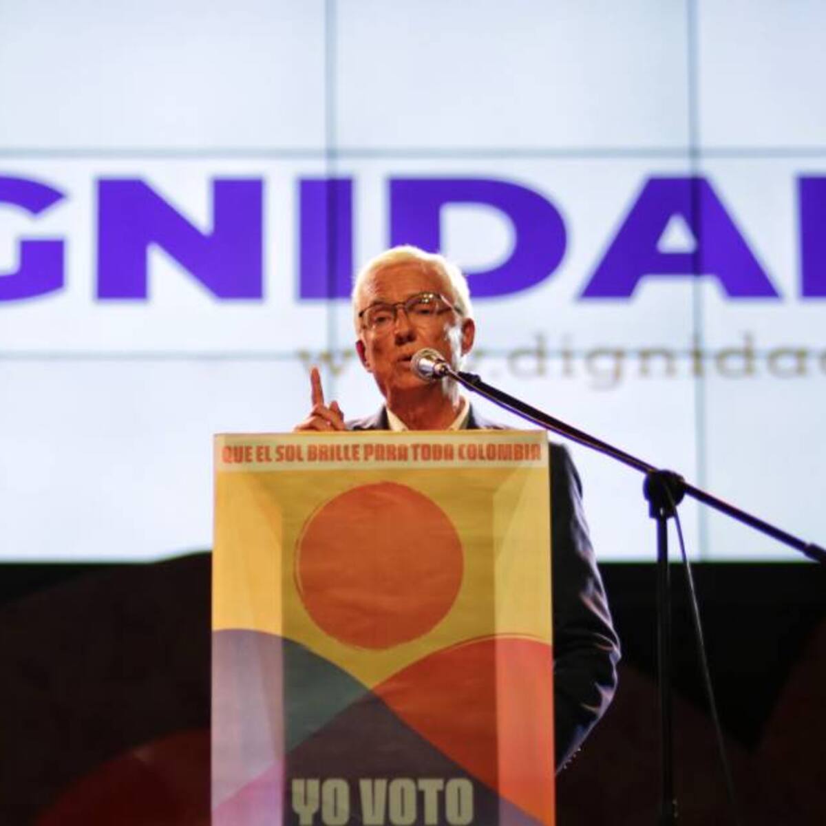 Partido Dignidad, de Jorge Robledo, dio libertad a militantes para segunda vuelta