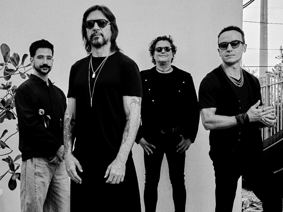 Juanes deslumbra en portada de Billboard Español junto a Vives, Fonseca y Camilo