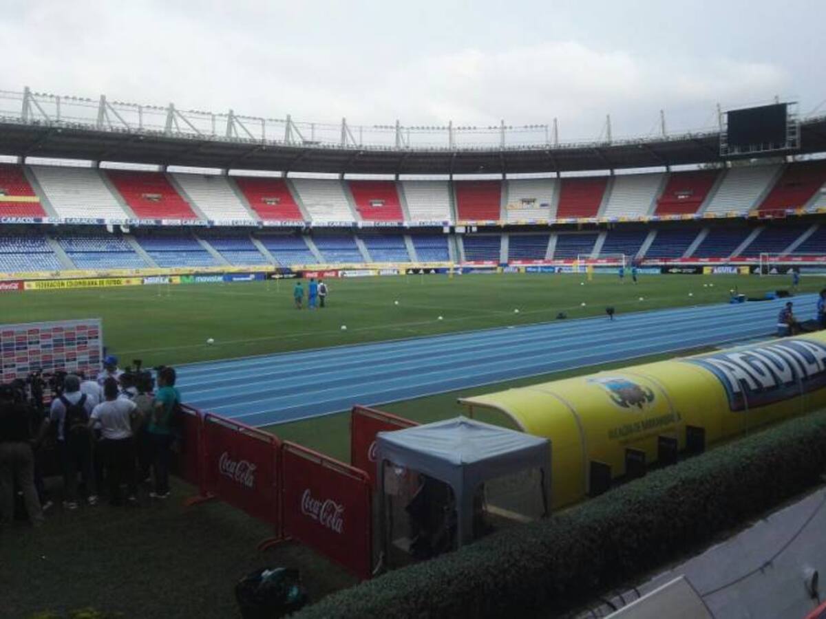 Preocupación en cuerpo técnico de Colombia por estado de la cancha