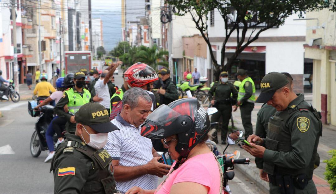 Policía ocupa los barrios San Francisco y Alarcón