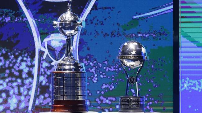 Trofeos Copa Libertadores y Copa Sudamericana