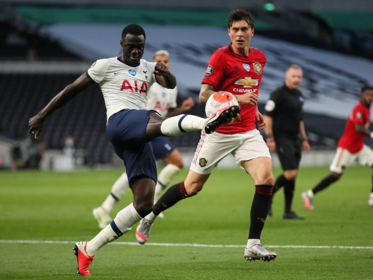 Con Dávinson todo el partido, Tottenham empató con Manchester United