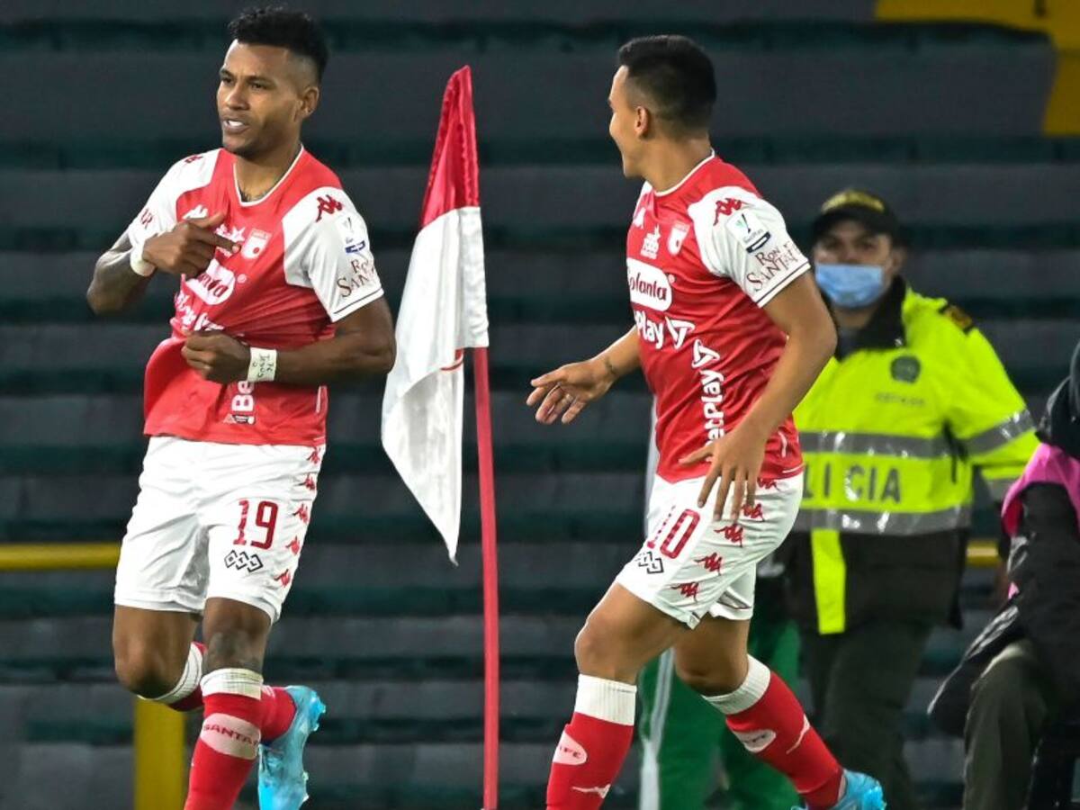 Show de Morelo: Tres goles y victoria para Santa Fe que se mete a los ocho