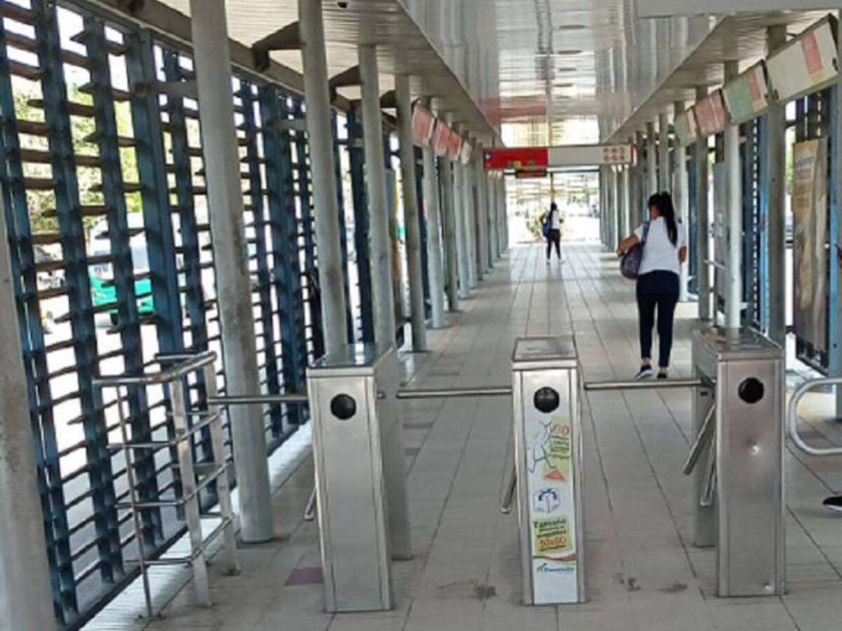 Transmetro lanza plan piloto para garantizar rutas nocturnas a estudiantes
