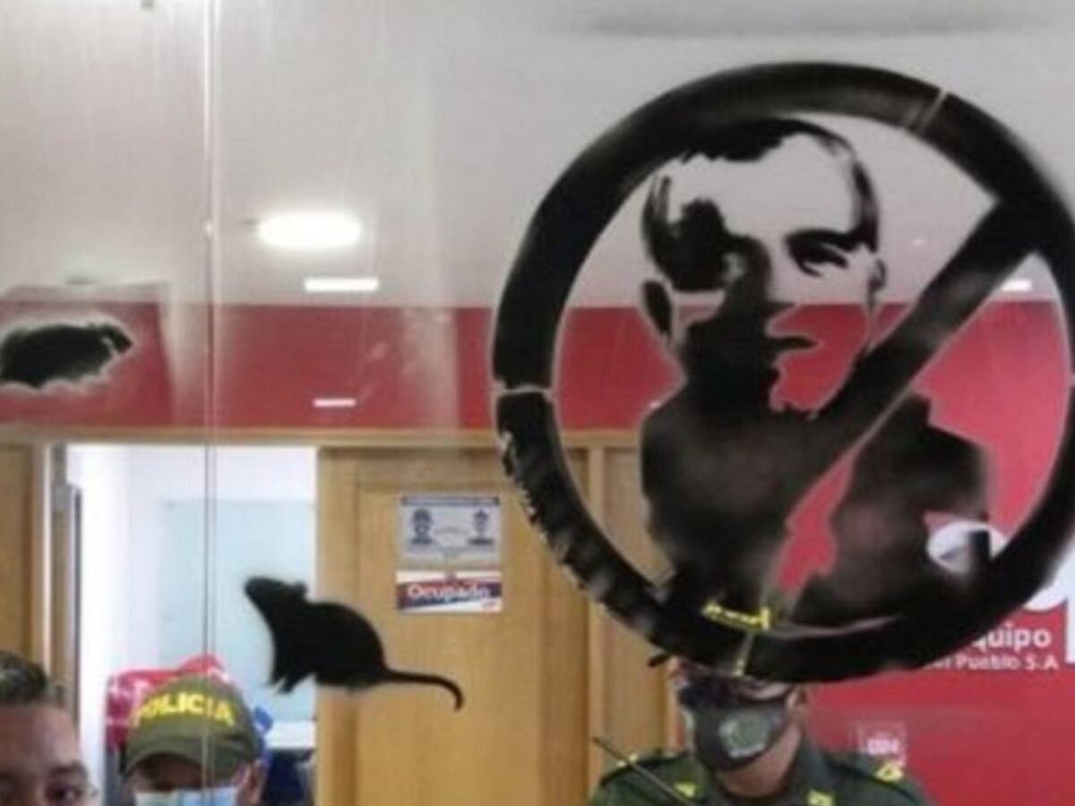 Hinchas vandalizaron la sede administrativa del equipo de fútbol DIM