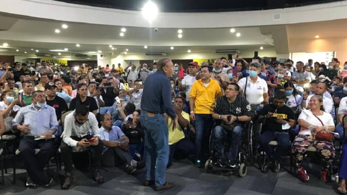 "El ingeniero es un demócrata": seguidores de Rodolfo Hernández