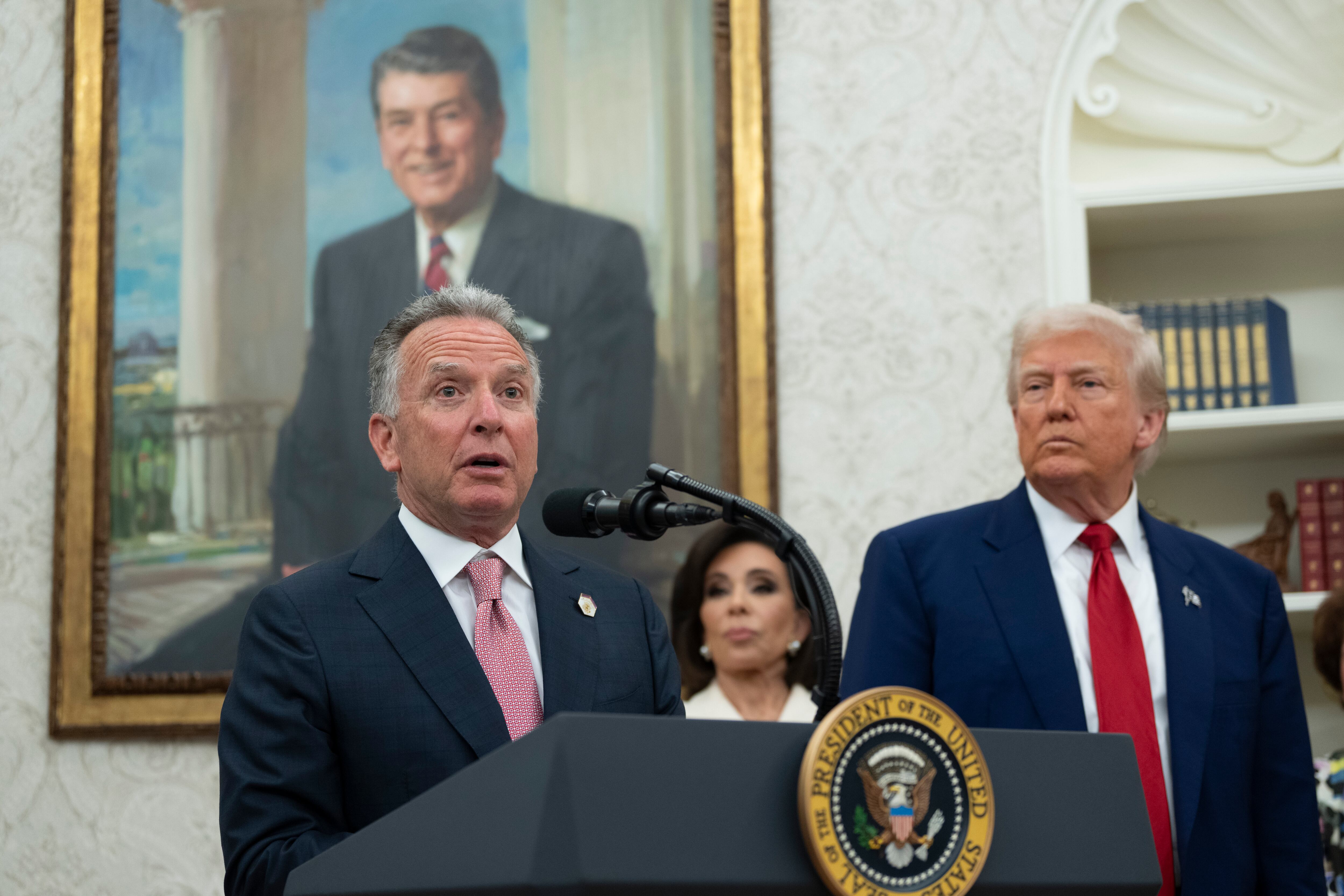 WASHINGTON (United States of America), 28/05/2025.- US Special Envoy to the Middle East Steve Witkoff makes a statement at the swearing-in ceremony for Jeanine Pirro, as interim US Attorney for the District of Columbia, in the Oval Office at the White House in Washington, DC, USA, 28 May 2025. EFE/EPA/Chris Kleponis - Pool via CNP / POOL