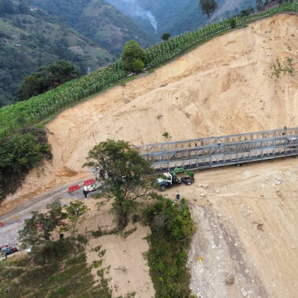 Ministro de transporte volvió a dejar ‘metidos’ a veedores de la vía Curos - Málaga