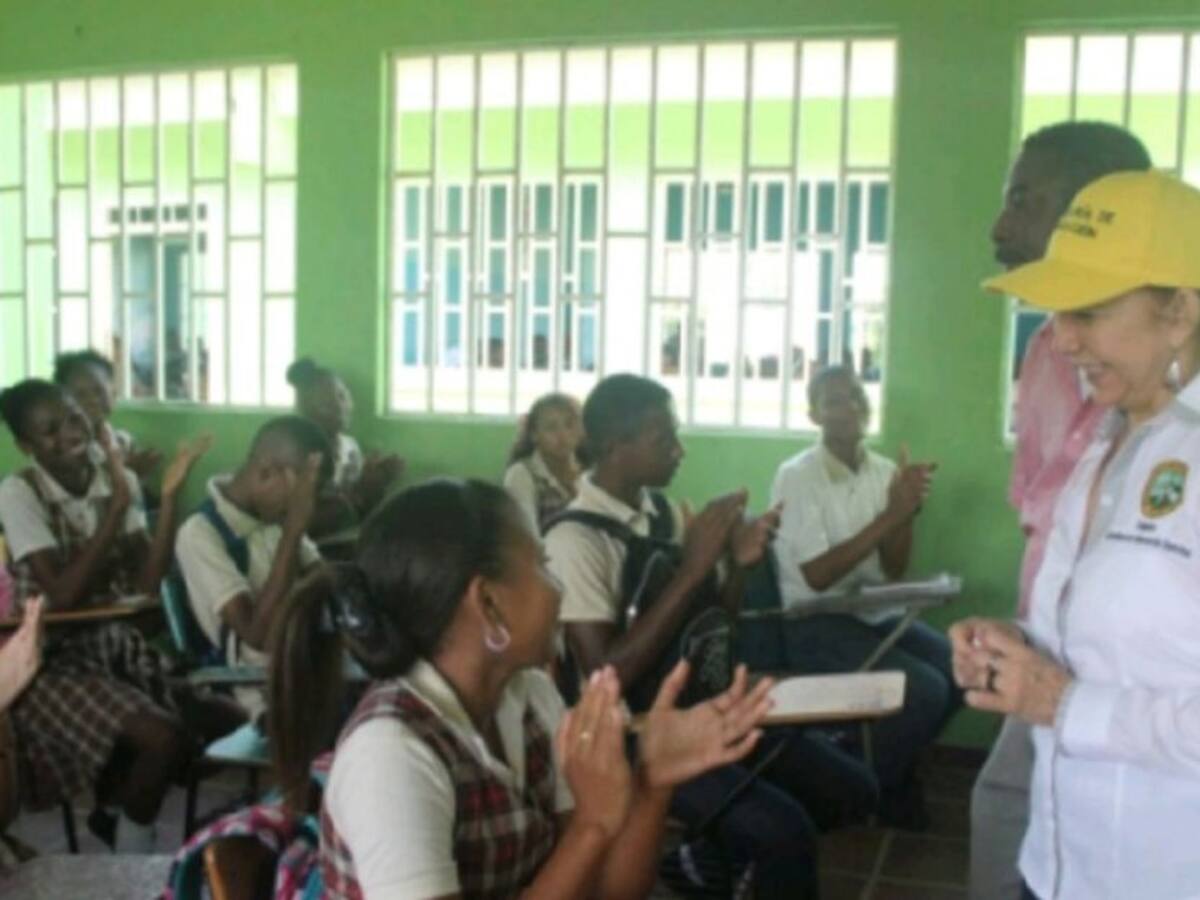 Anuncian proyecto para facilitar educación superior en Bocachica