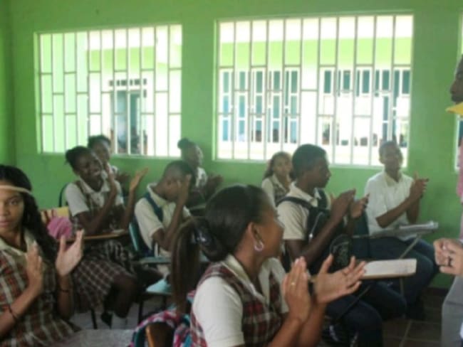 Anuncian proyecto para facilitar educación superior en Bocachica