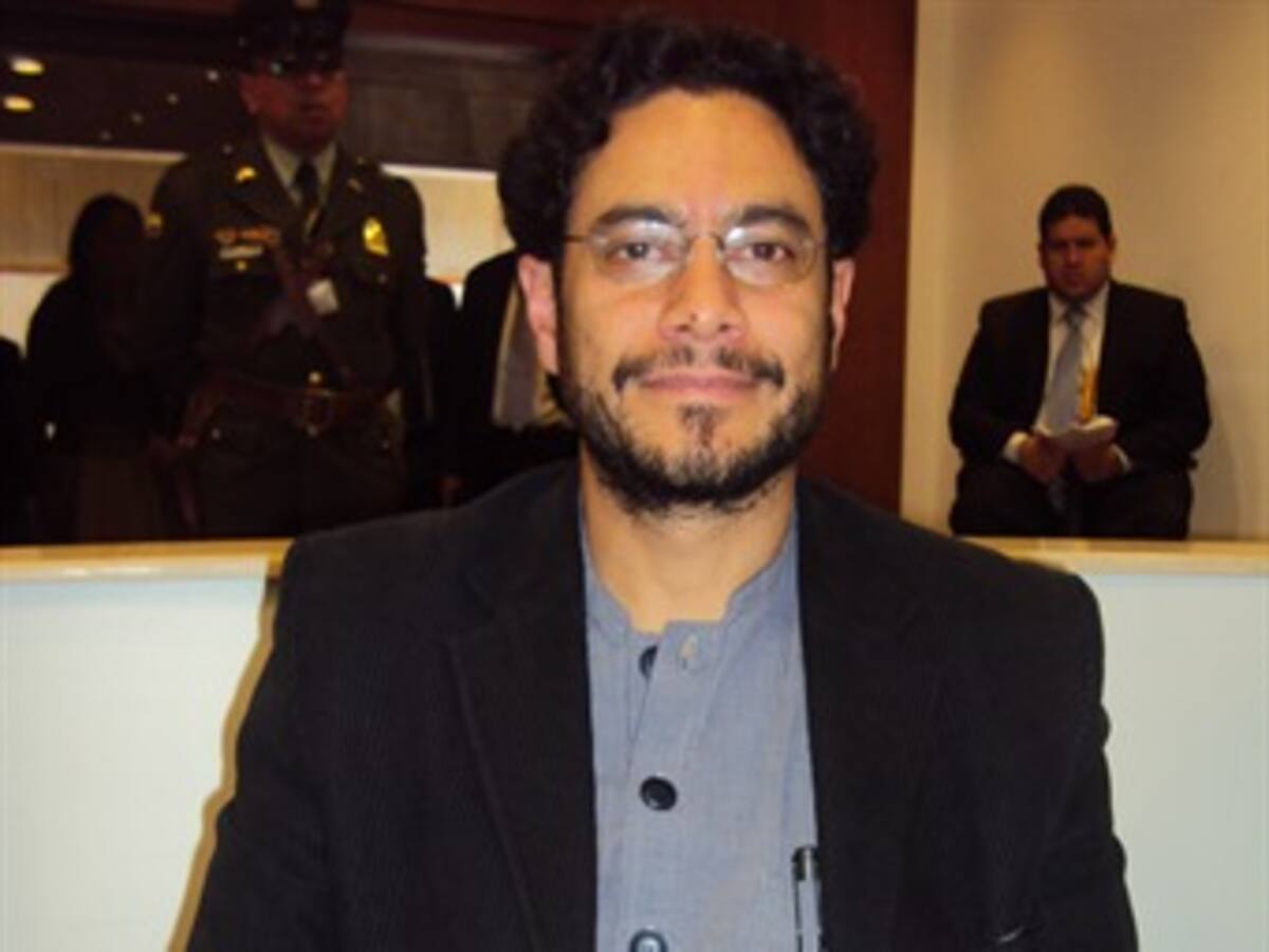 Iván Cepeda pide celeridad en investigaciones sobre amenazas