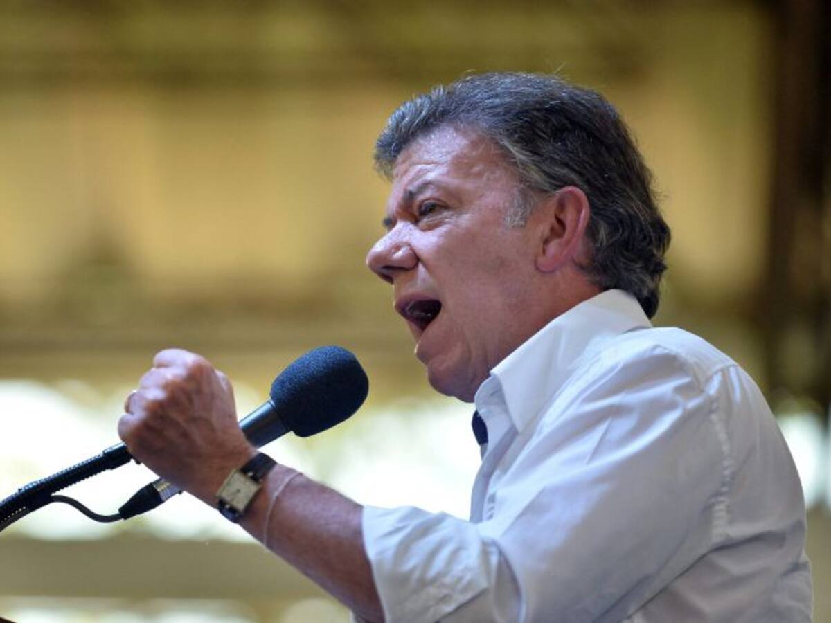Maduro bailando ‘La Pollera Colorá’ en medio de crisis es una burla: Santos