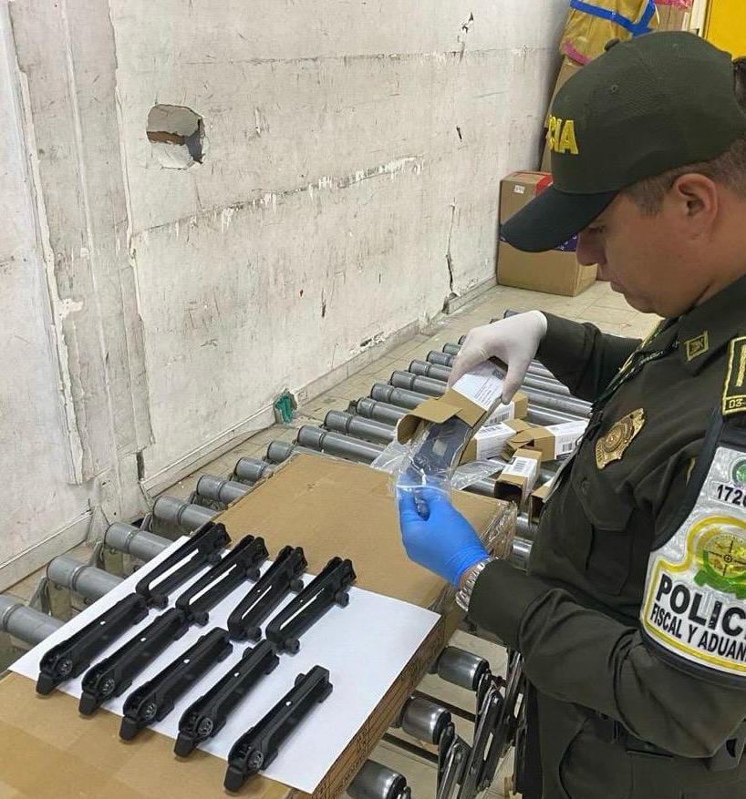 Decomiso de partes para armas de fuego en El Dorado. Cortesía: Polfa.