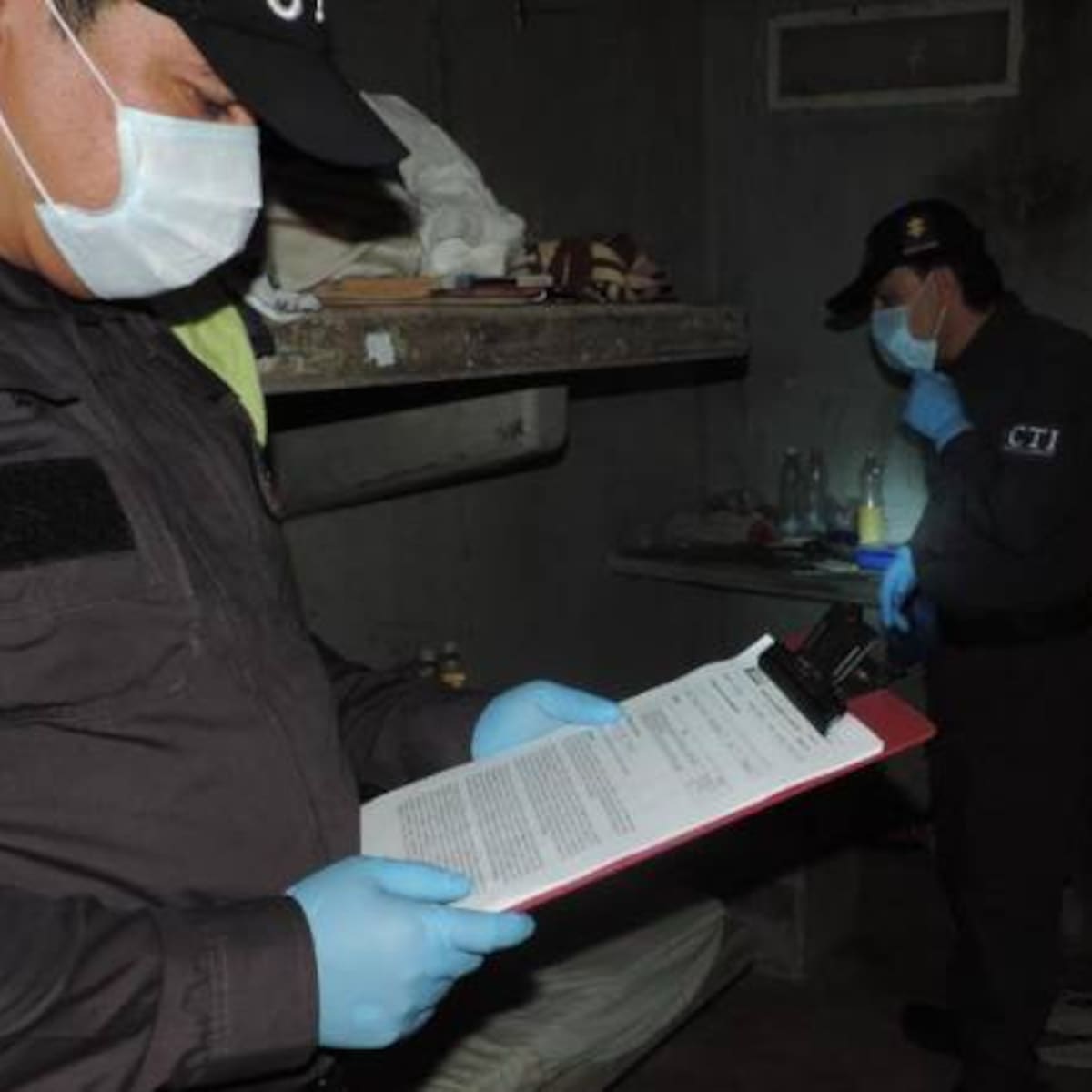 Operativos en cárceles contra la extorsión: 692 presos trasladados y 10.716 redes desinstaladas